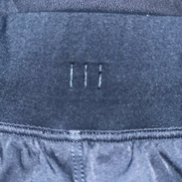 Lululemon Great Wall Pant Sz XL (35") in Deep Blue - Excellent Condition - Picture 14 of 14